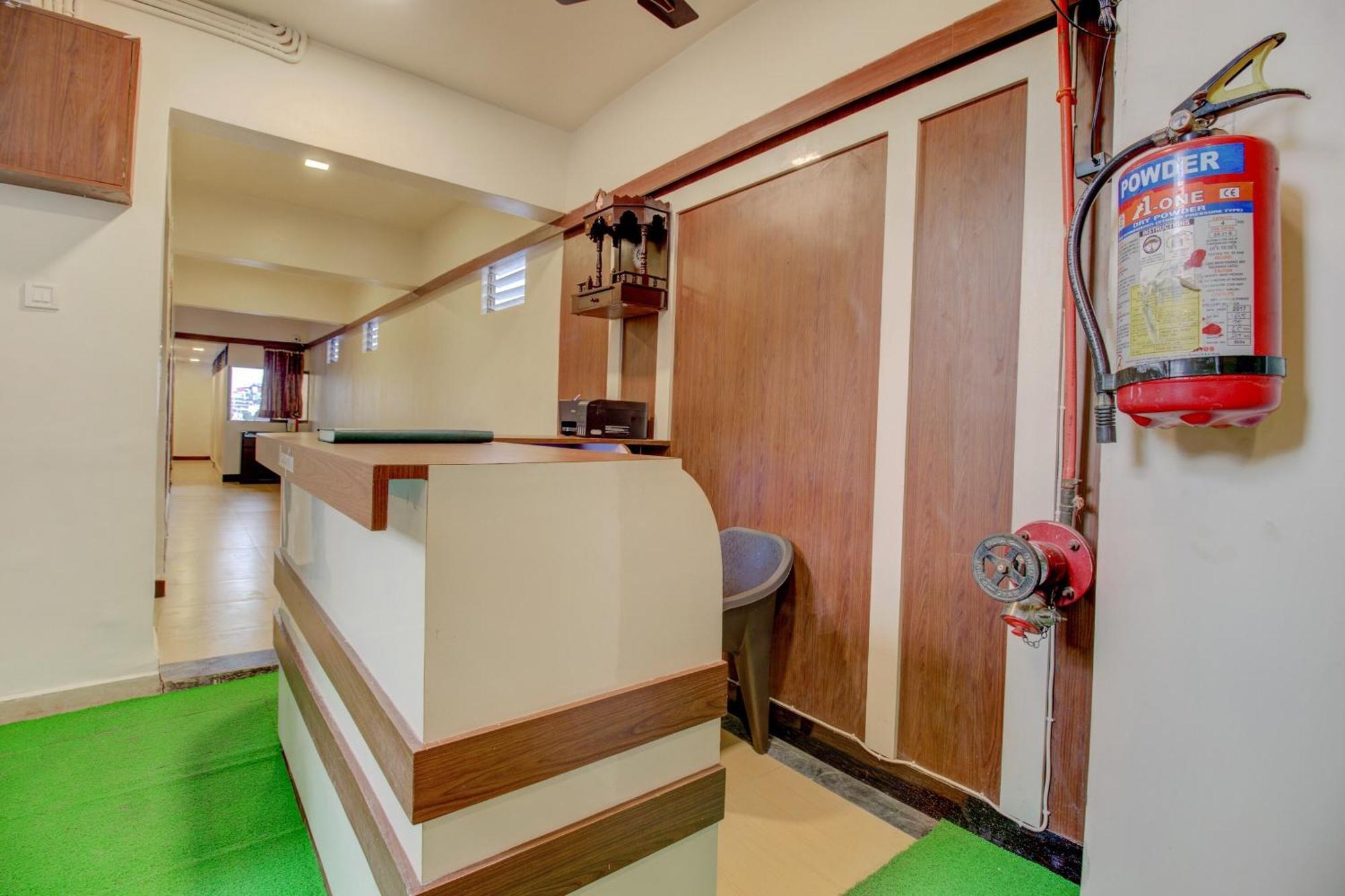 Hotel Della Comfort Near Ambreshwar Shiv Mandir, Ambernath Amarnāth المظهر الخارجي الصورة