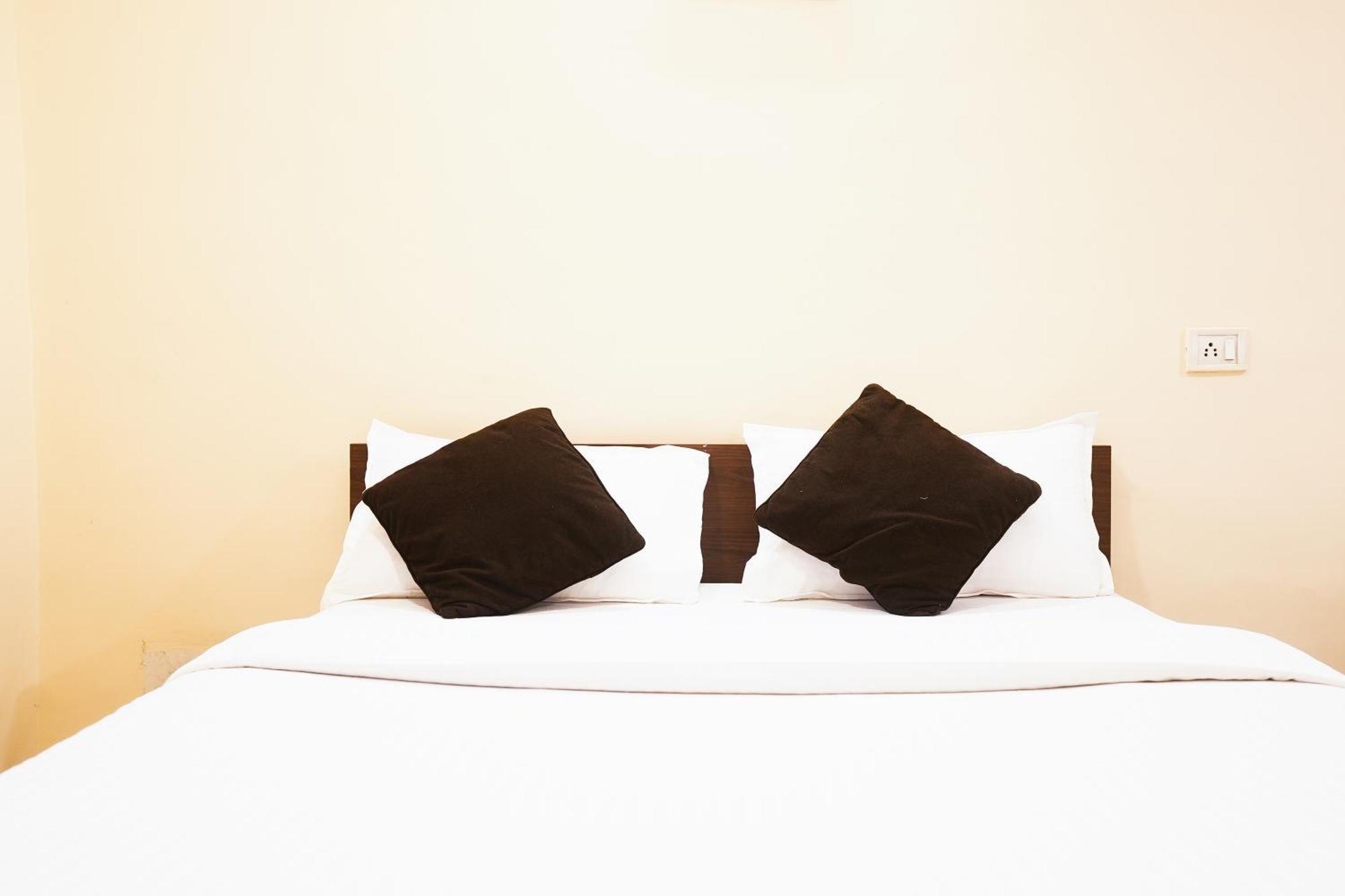 Hotel Della Comfort Near Ambreshwar Shiv Mandir, Ambernath Amarnāth المظهر الخارجي الصورة