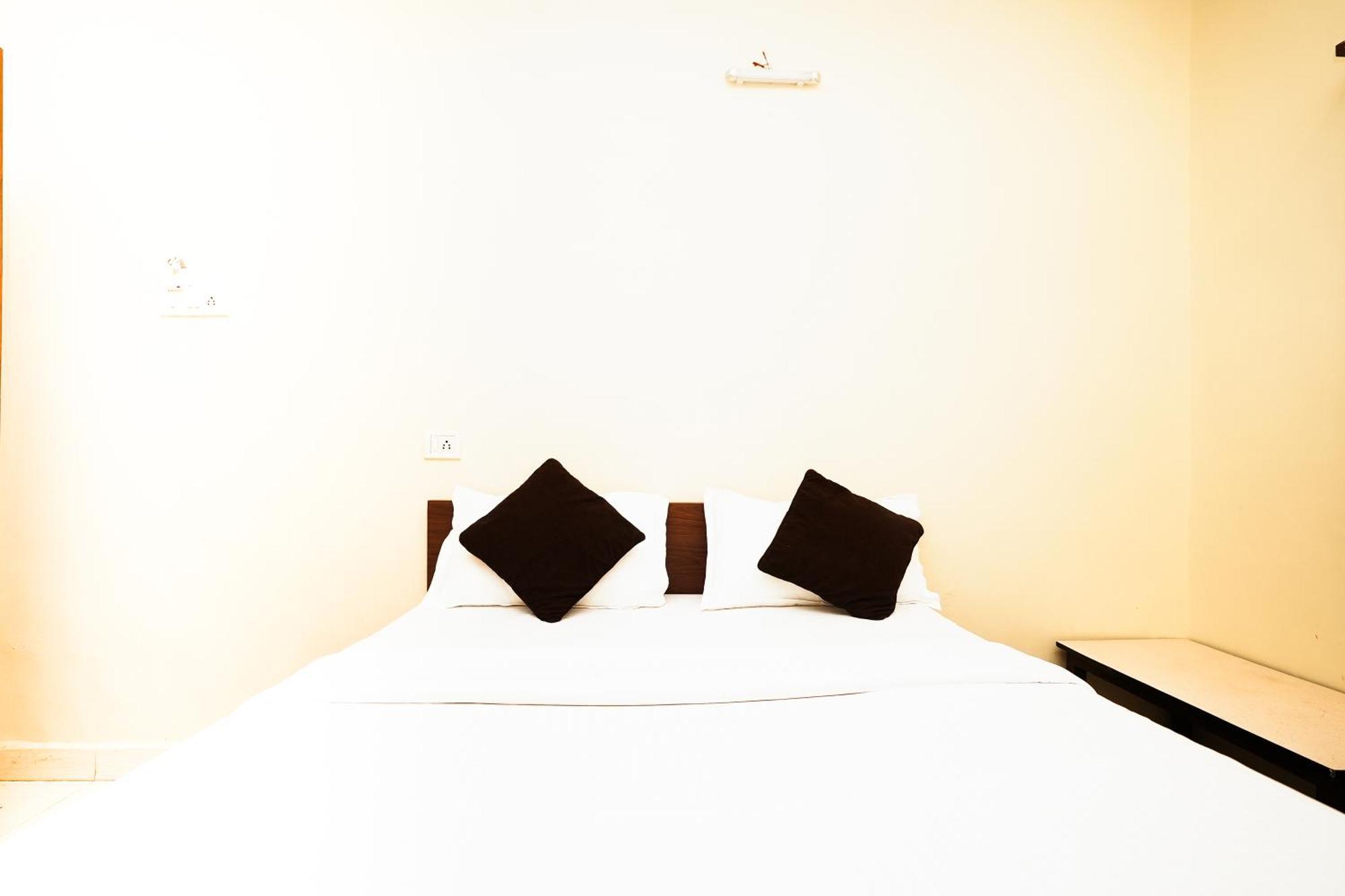 Hotel Della Comfort Near Ambreshwar Shiv Mandir, Ambernath Amarnāth المظهر الخارجي الصورة